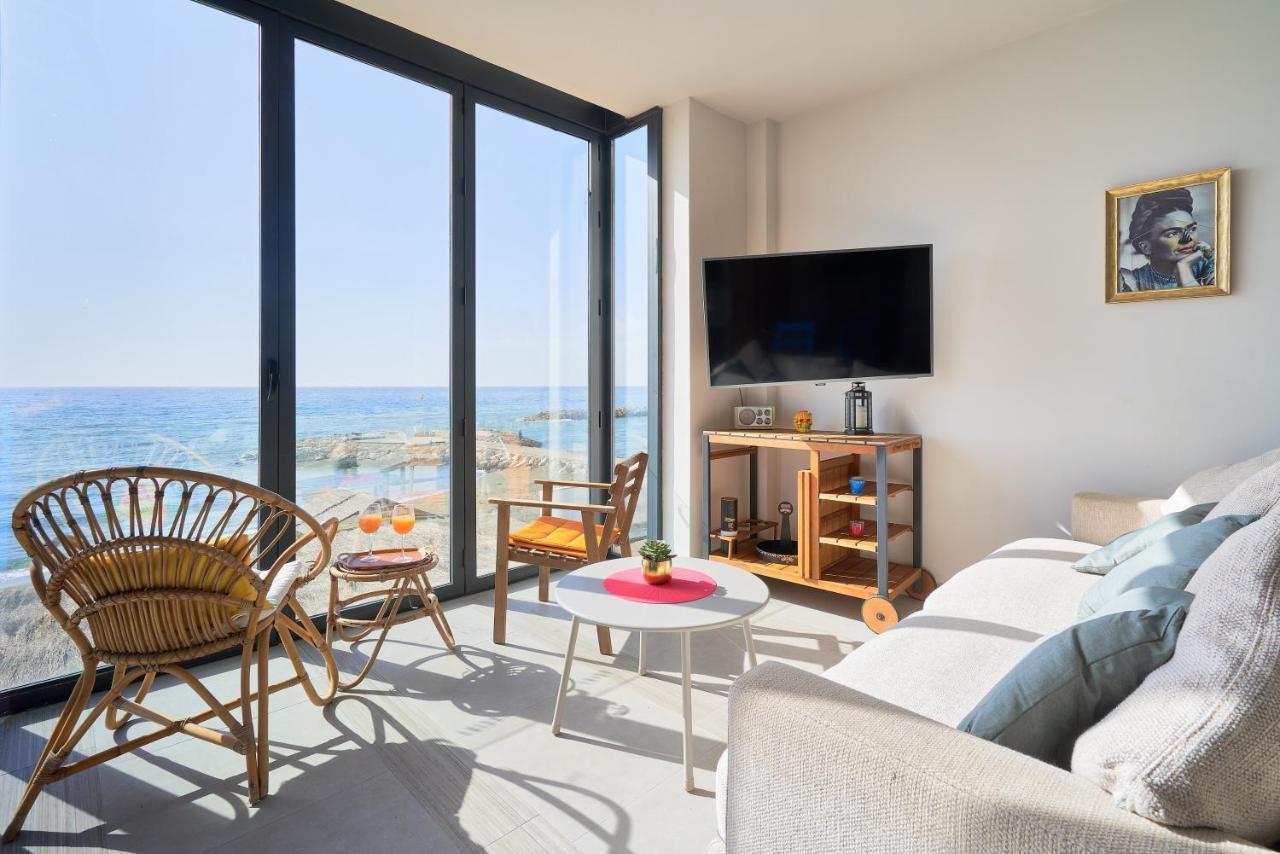 Frida Pahlo Apartment